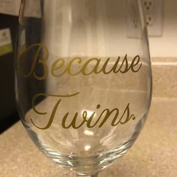 Because Twins wine glass - Picture 2 of 2